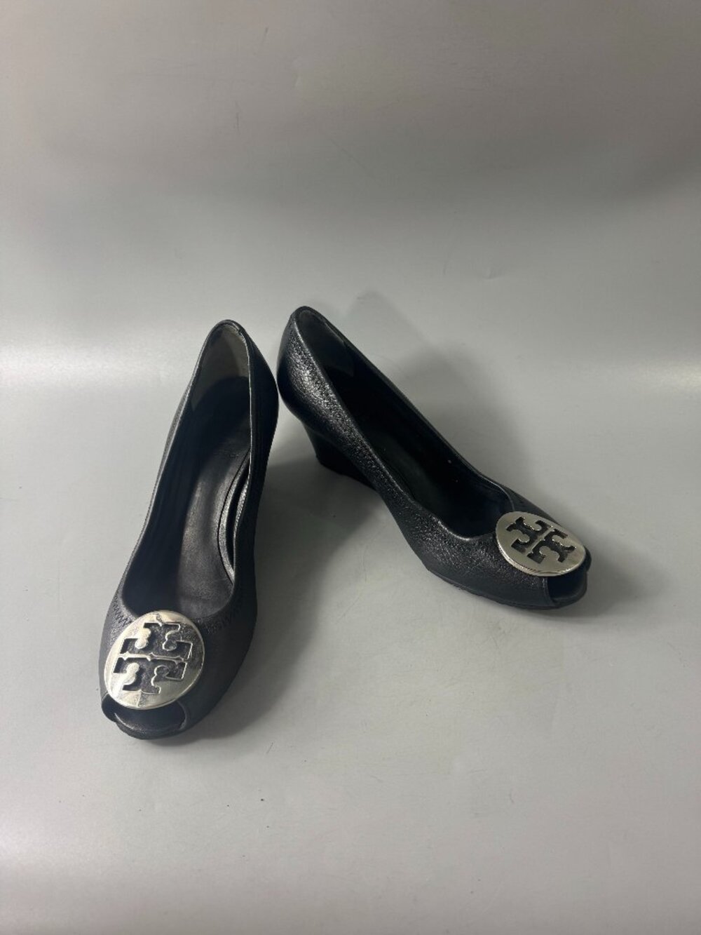 TORY BURCH Sally 2 Peep Toe Wedge Pump Size 6 1/2
